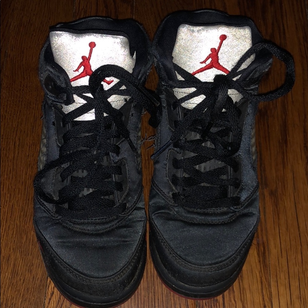 Jordan 5s. Satin black with red size 1- Sold as is